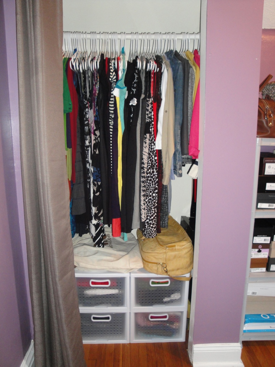 Small closet organizing If you want to store clothes in a small closet, make sure you have the correct closet rod support to hold your items safely. Closet rod brackets are perfect for this, and super-easy to install. All you need is a screwdriver. Adjustable rods make it easy to fit your small storage area.